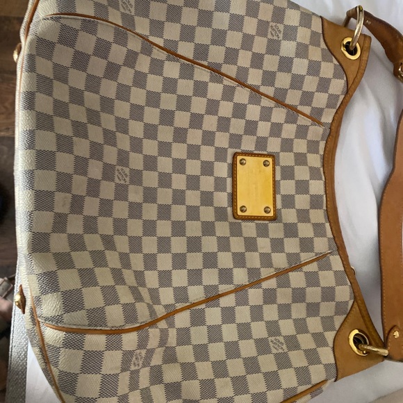 LOUIS VUITTON - Picture 5 of 5